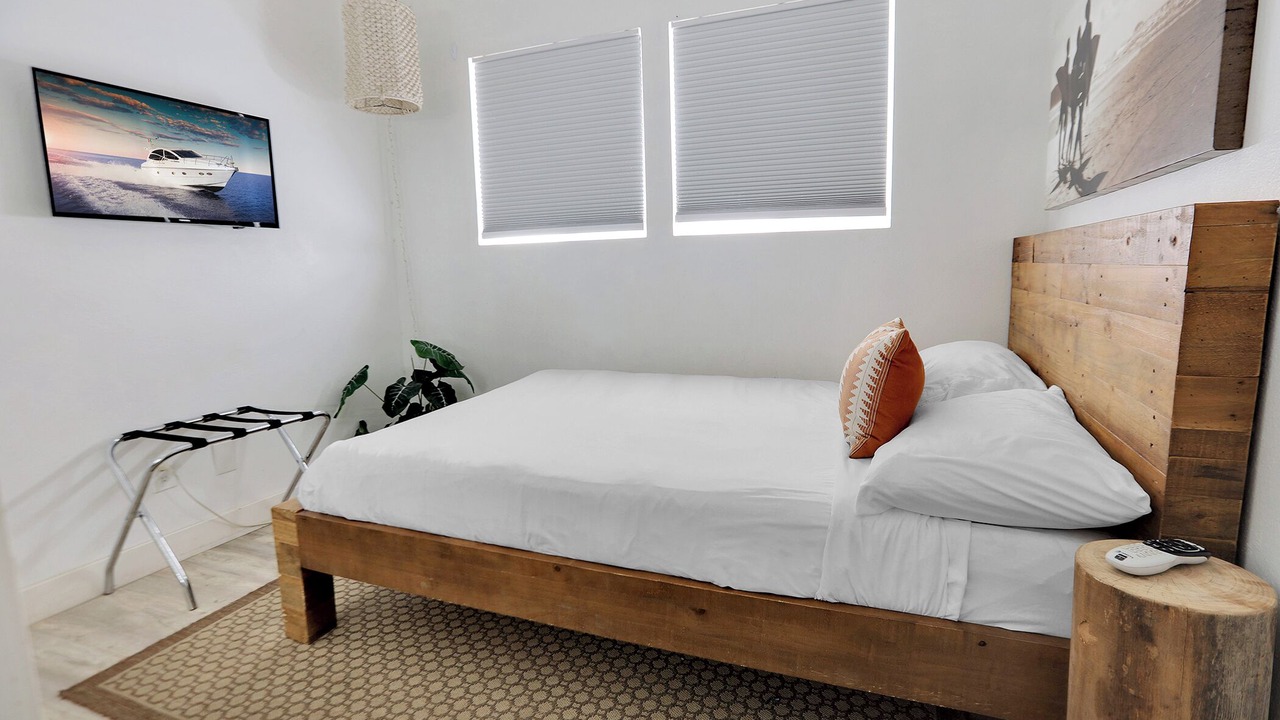 Photo of Bedroom in Central Mission Beach