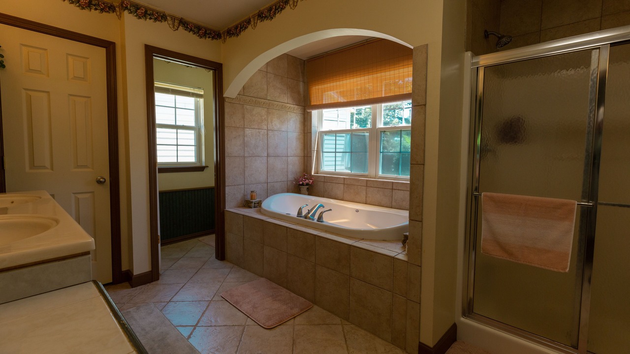 Photo of Bathroom in Pettit
