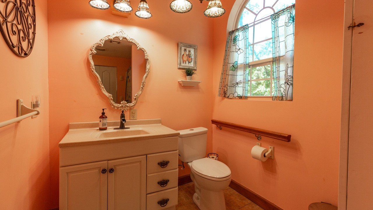 Photo of Bathroom in Pettit