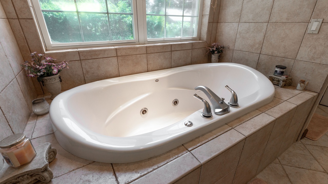 Photo of Bathroom in Pettit