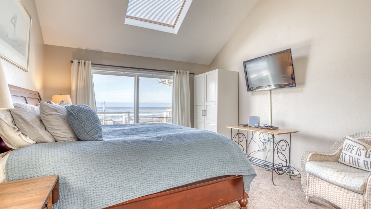 Photo of Bedroom in Roads End
