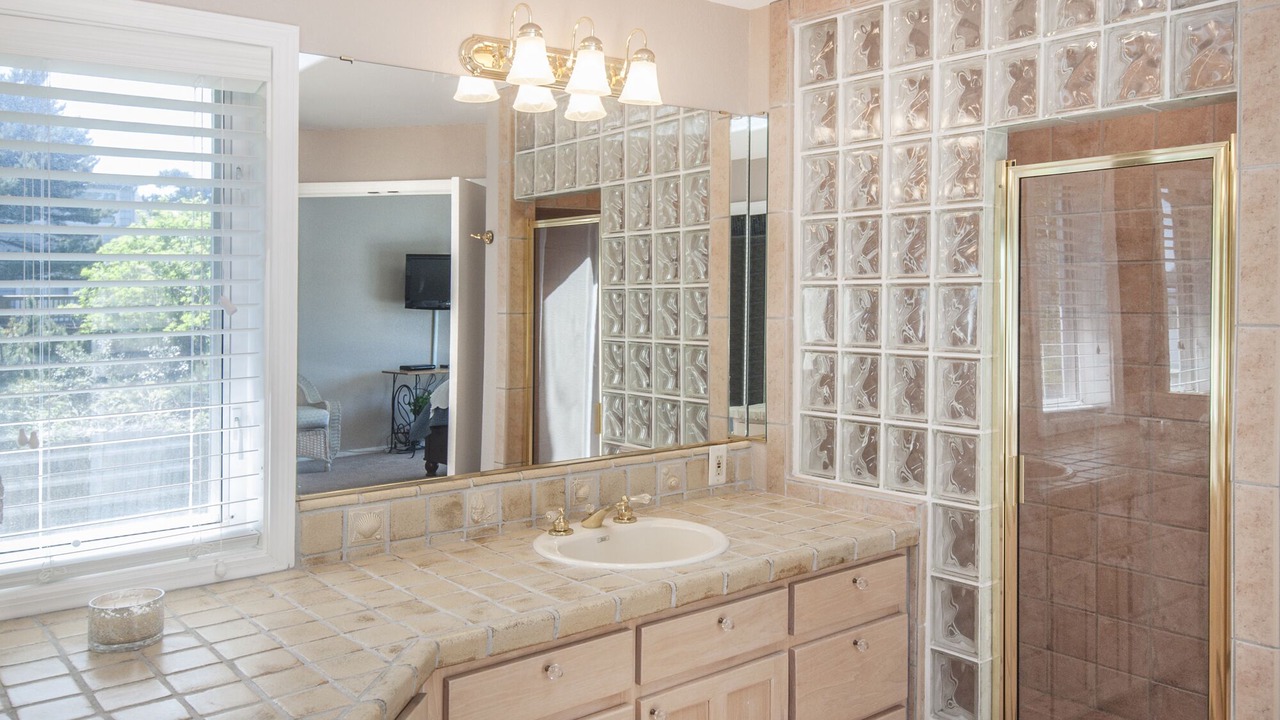 Photo of Bathroom in Roads End