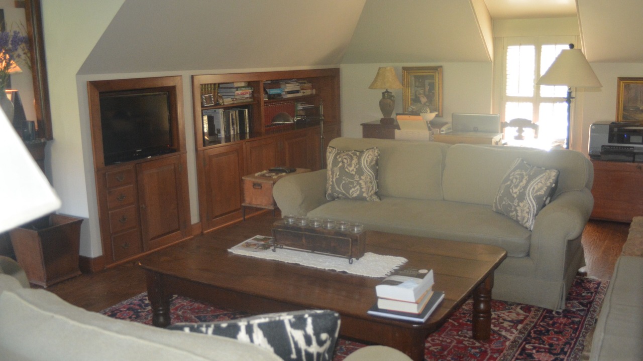 Photo of Livingroom in Berwyn