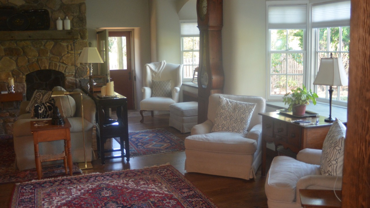 Photo of Livingroom in Berwyn