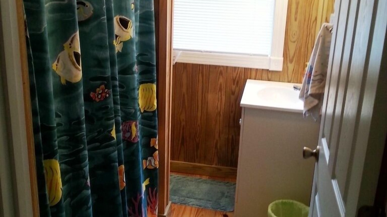 Photo of Bathroom in Pine Harbor