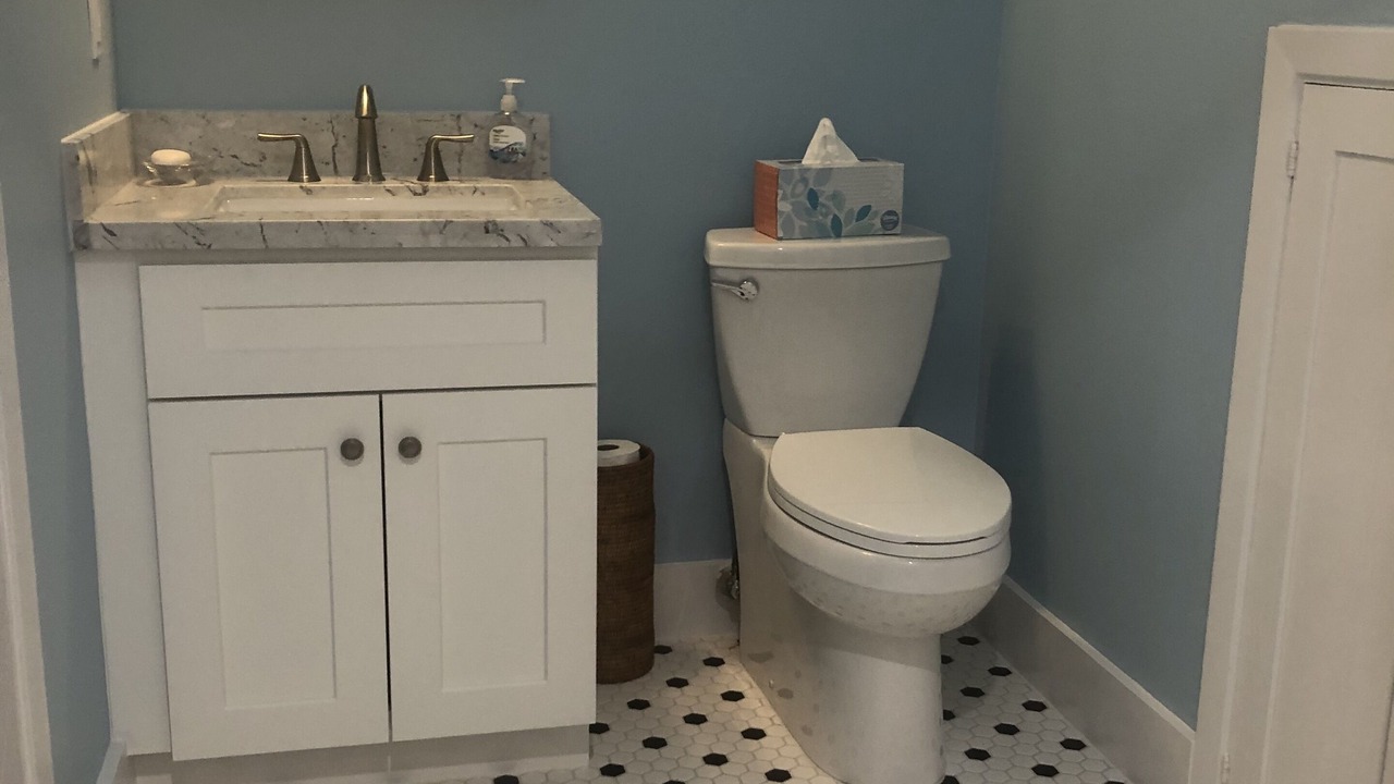 Photo of Bathroom in Boulevard Oaks
