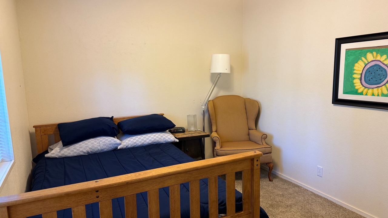 Photo of Bedroom in Shady Cove