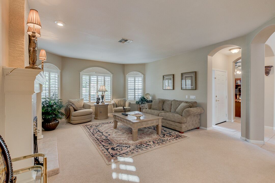 Photo of Livingroom in Palm Valley