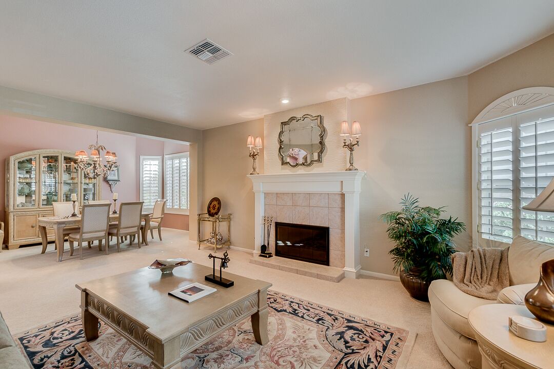 Photo of Livingroom in Palm Valley
