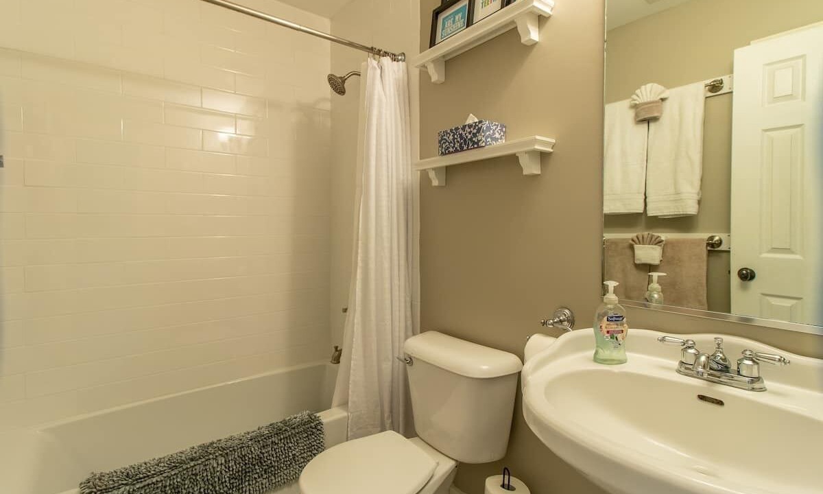 Photo of Bathroom in Hope Gardens