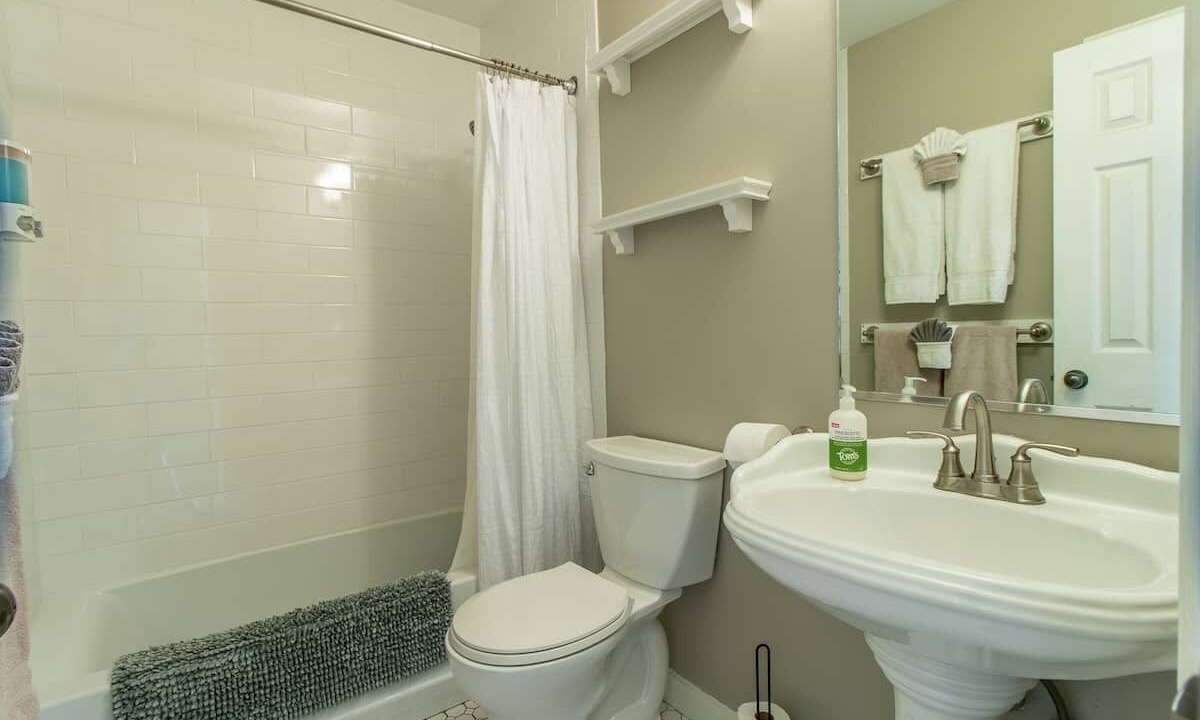 Photo of Bathroom in Hope Gardens