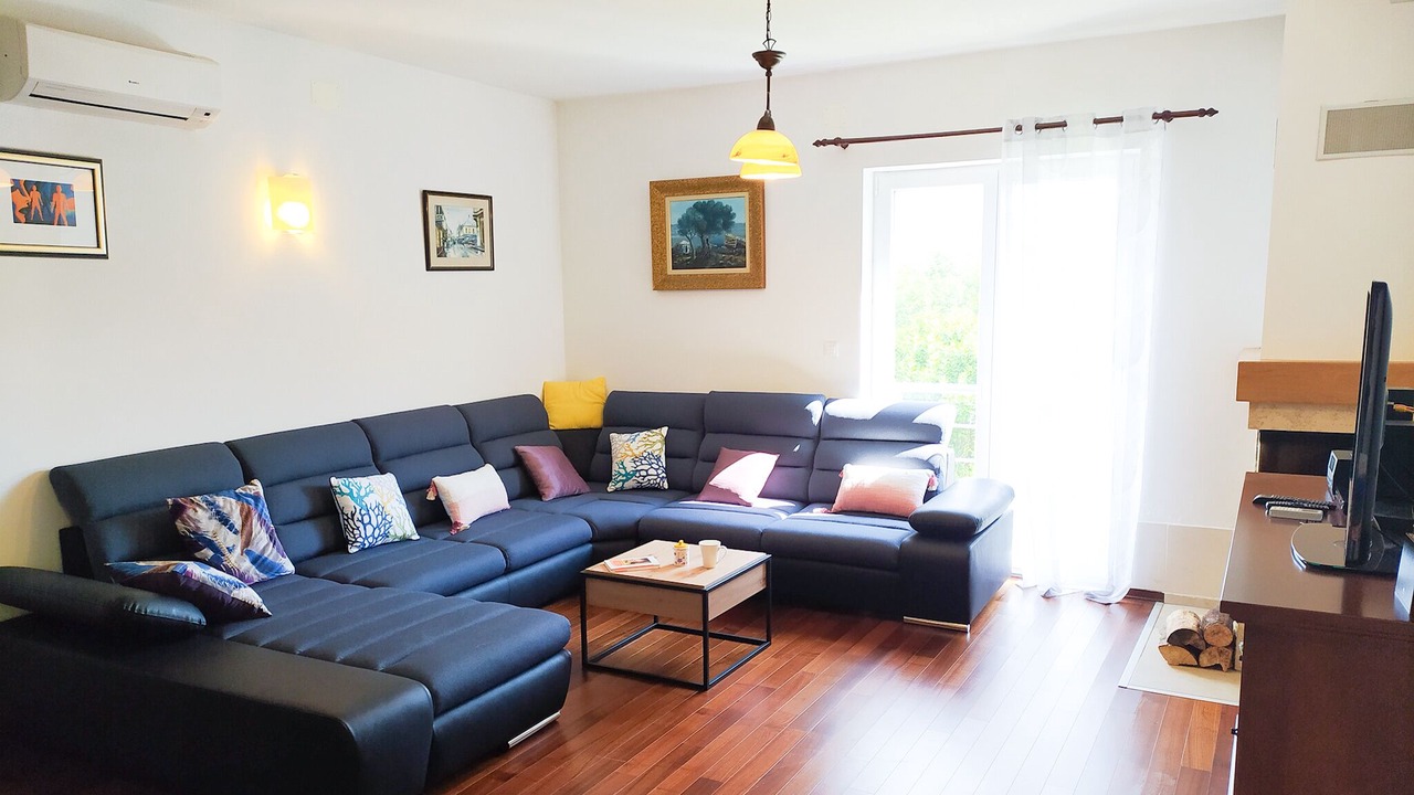 Photo of Livingroom in Kunj