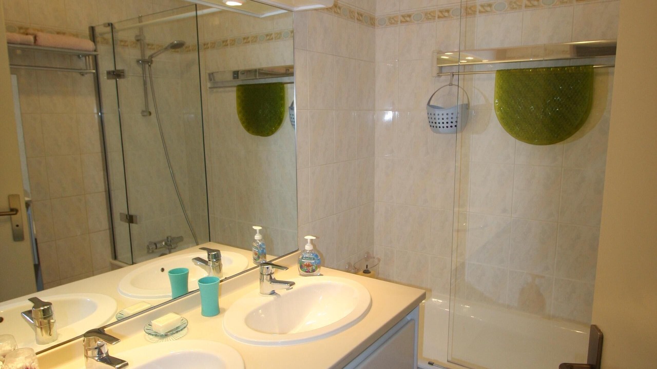 Photo of Bathroom in Maisons-Laffitte