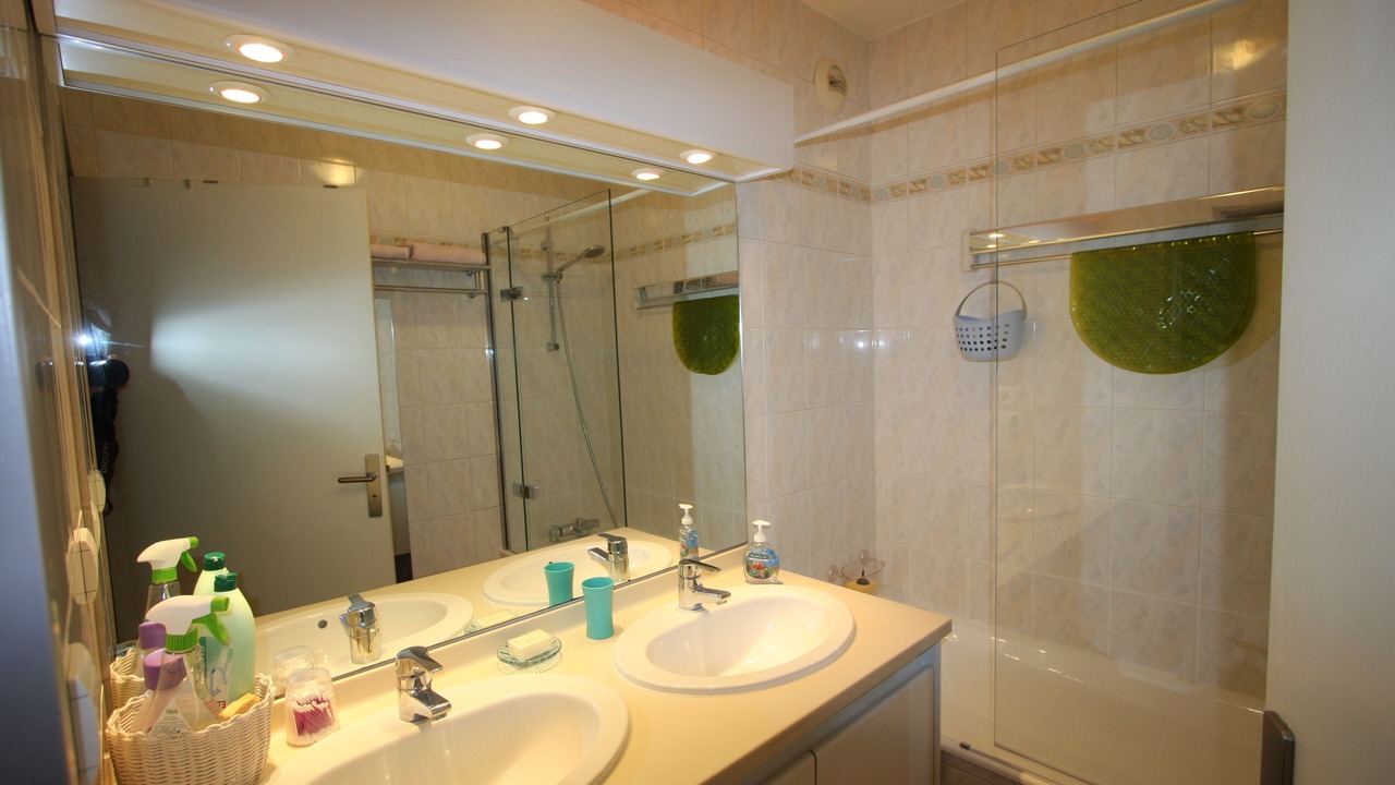 Photo of Bathroom in Maisons-Laffitte
