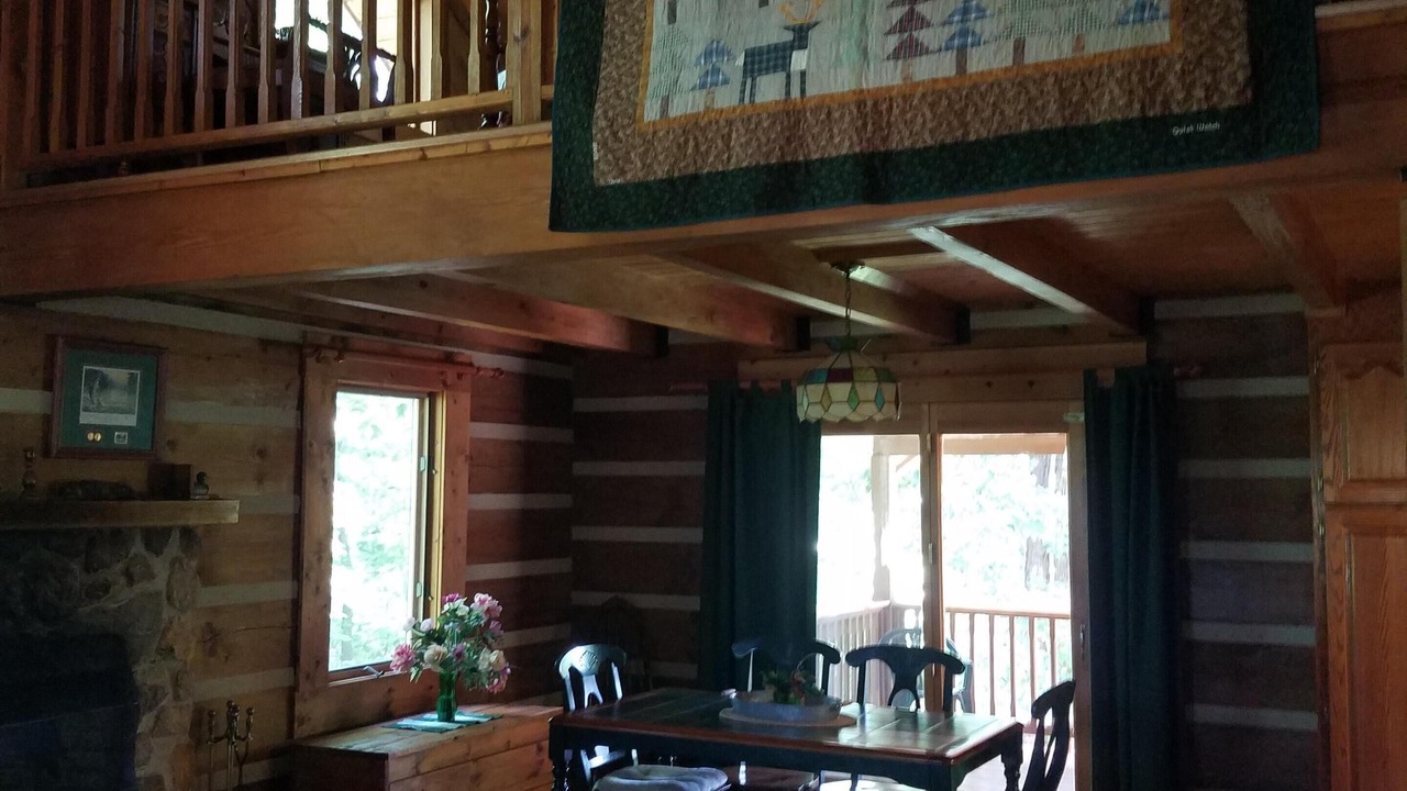 Photo of Livingroom in Smith River