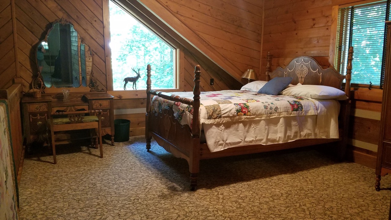 Photo of Bedroom in Smith River