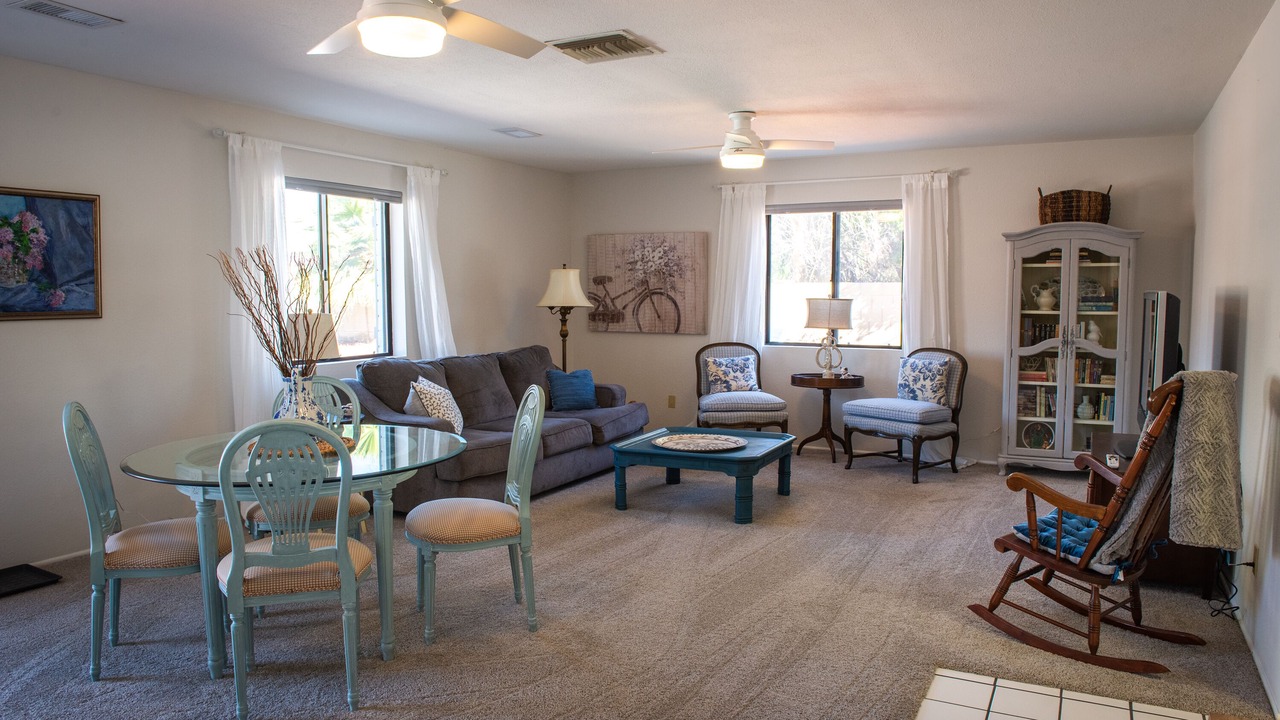 Photo of Livingroom in Camelback East