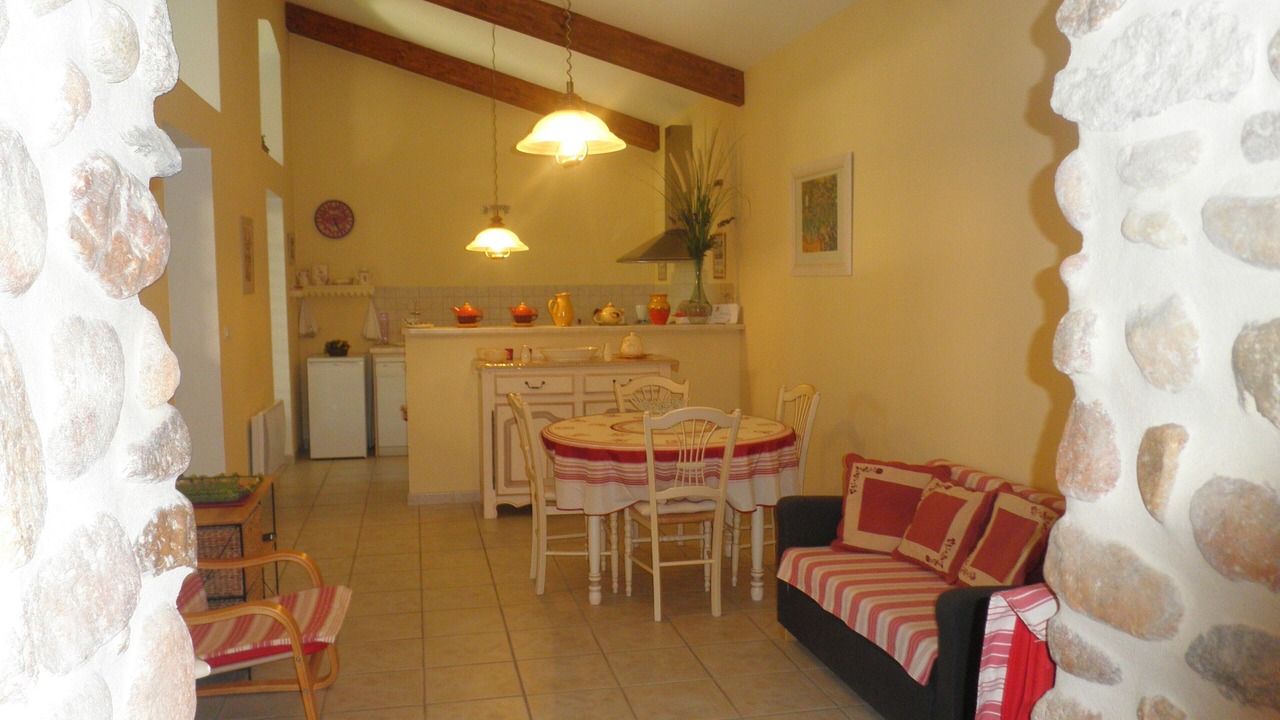 Photo of Others in Les Mages