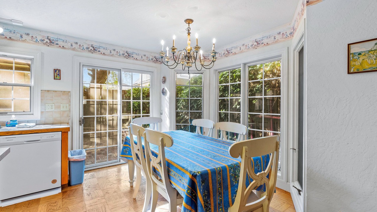 Photo of Others in Seabright