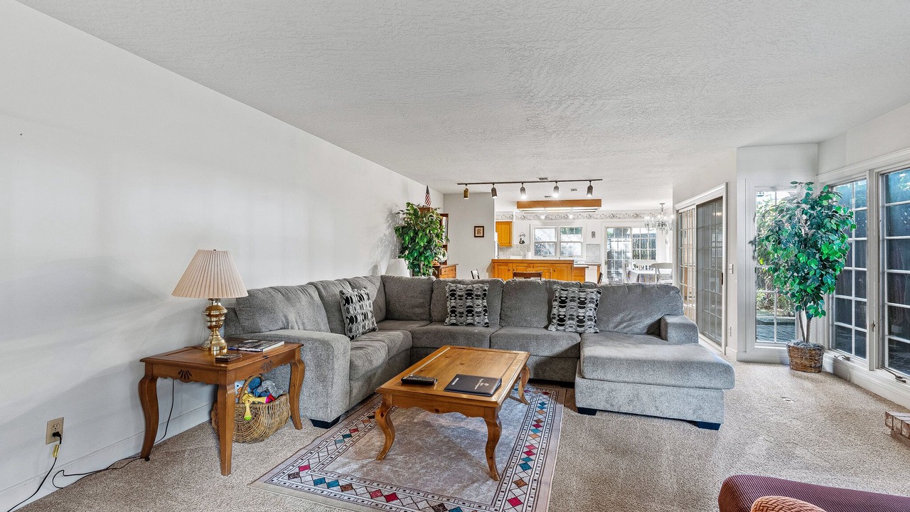 Photo of Livingroom in Seabright