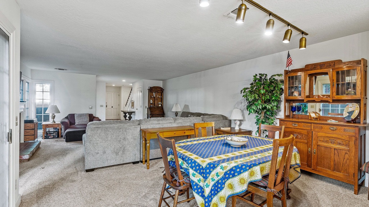 Photo of Others in Seabright