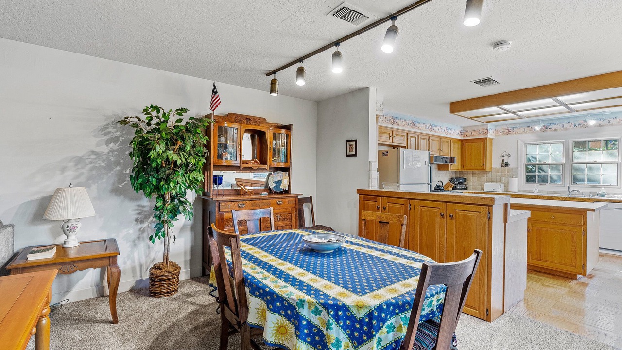 Photo of Others in Seabright