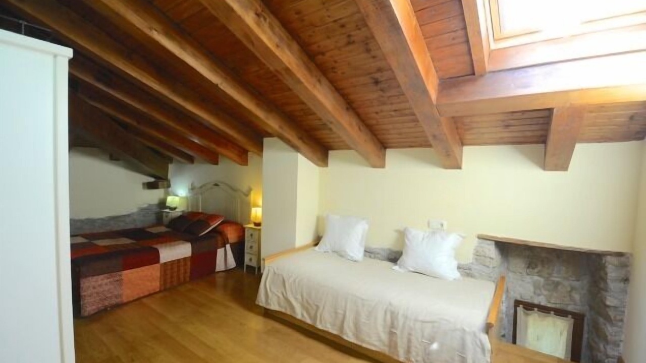 Photo of Bedroom in Goni