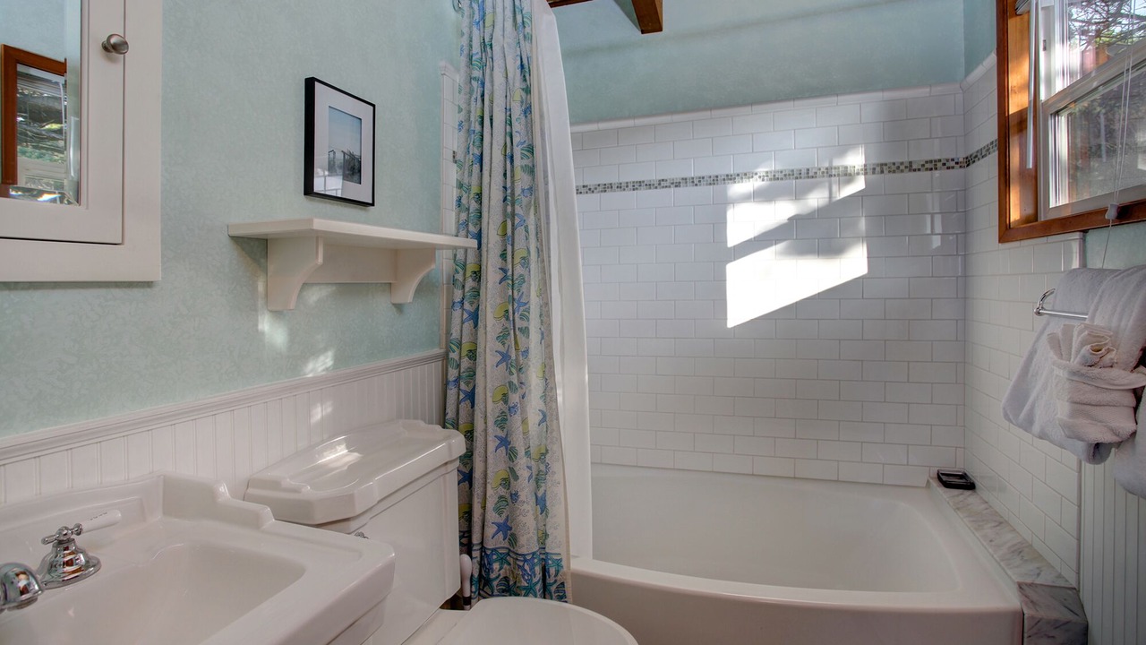 Photo of Bathroom in Manzanita