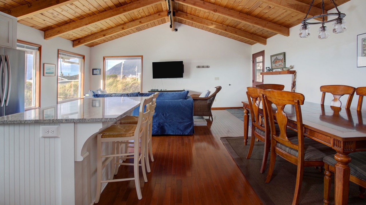 Photo of Bedroom in Manzanita