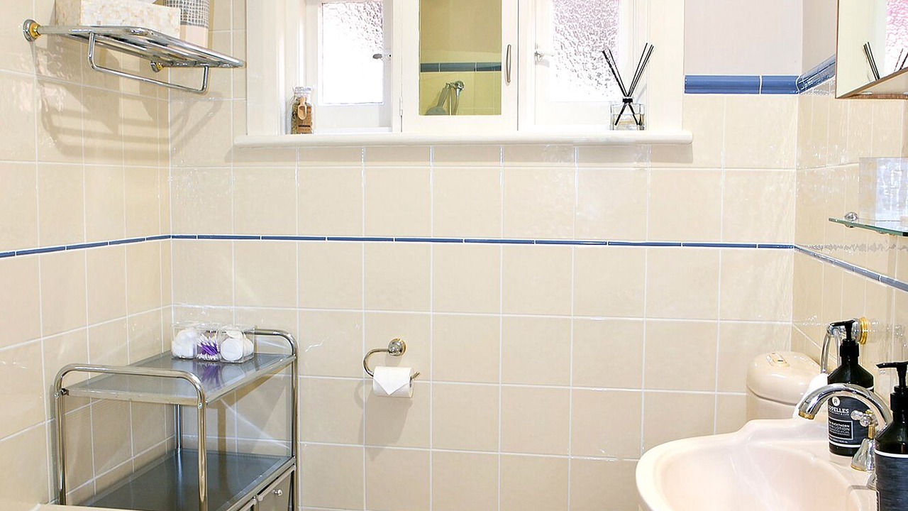 Photo of Bathroom in Orange