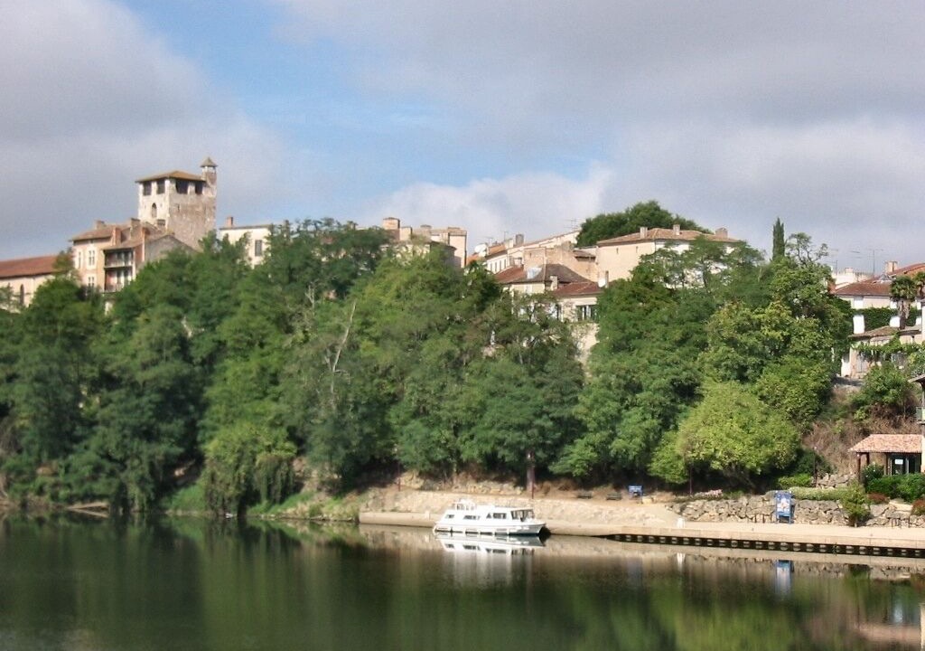 Photo of Others in Bourran