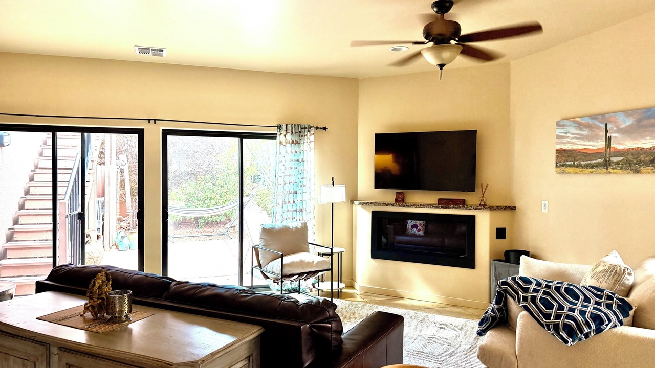 Photo of Livingroom in Oak Creek