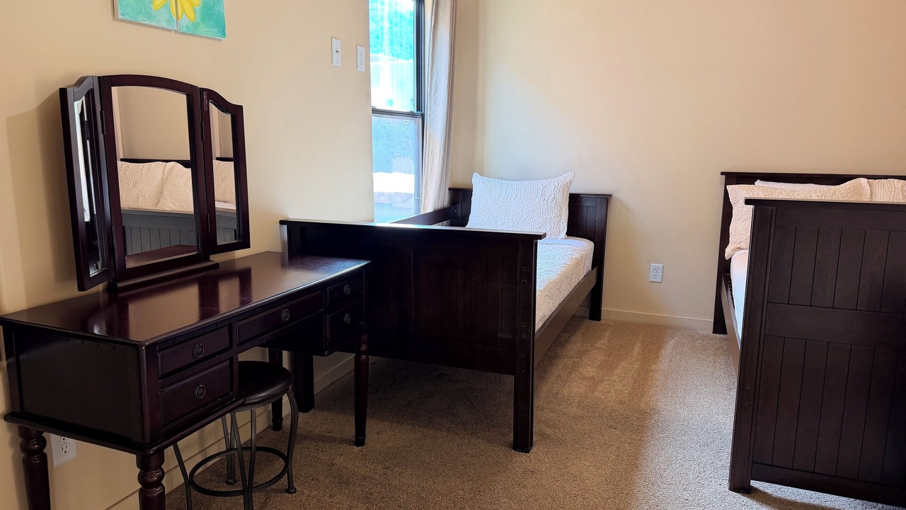 Photo of Bedroom in Oak Creek