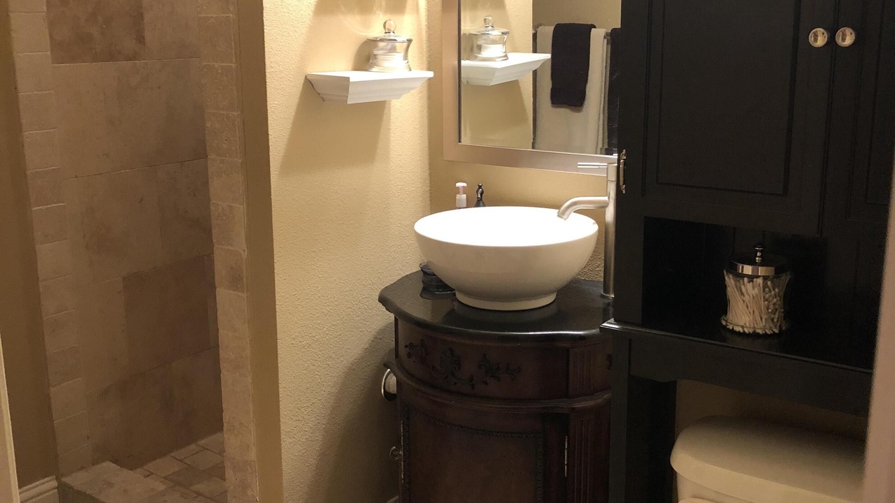 Photo of Bathroom in Granbury