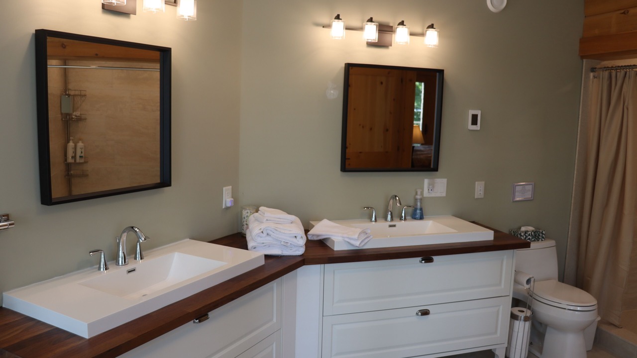 Photo of Bathroom in Dysart et al