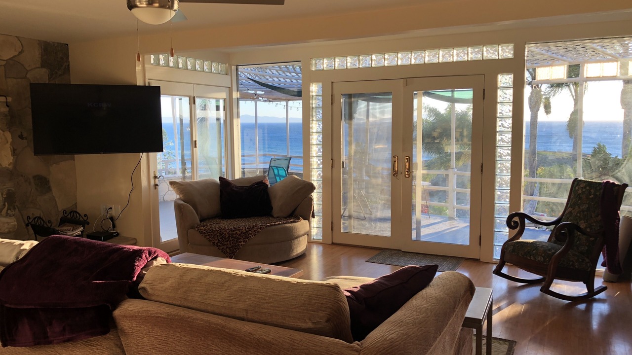 Photo of Livingroom in Rancho Palos Verdes