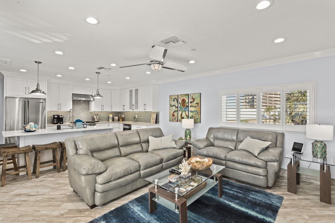 Photo of Livingroom in Indian Shores