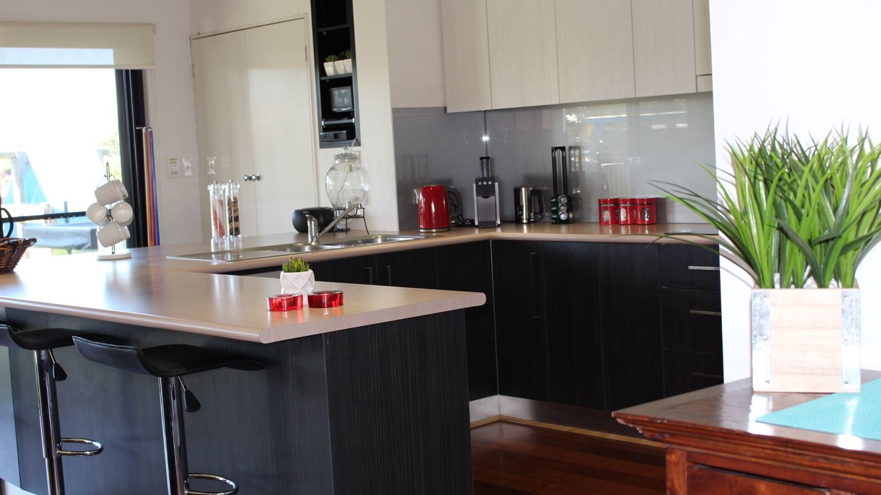 Photo of Kitchen in Broadbeach Waters