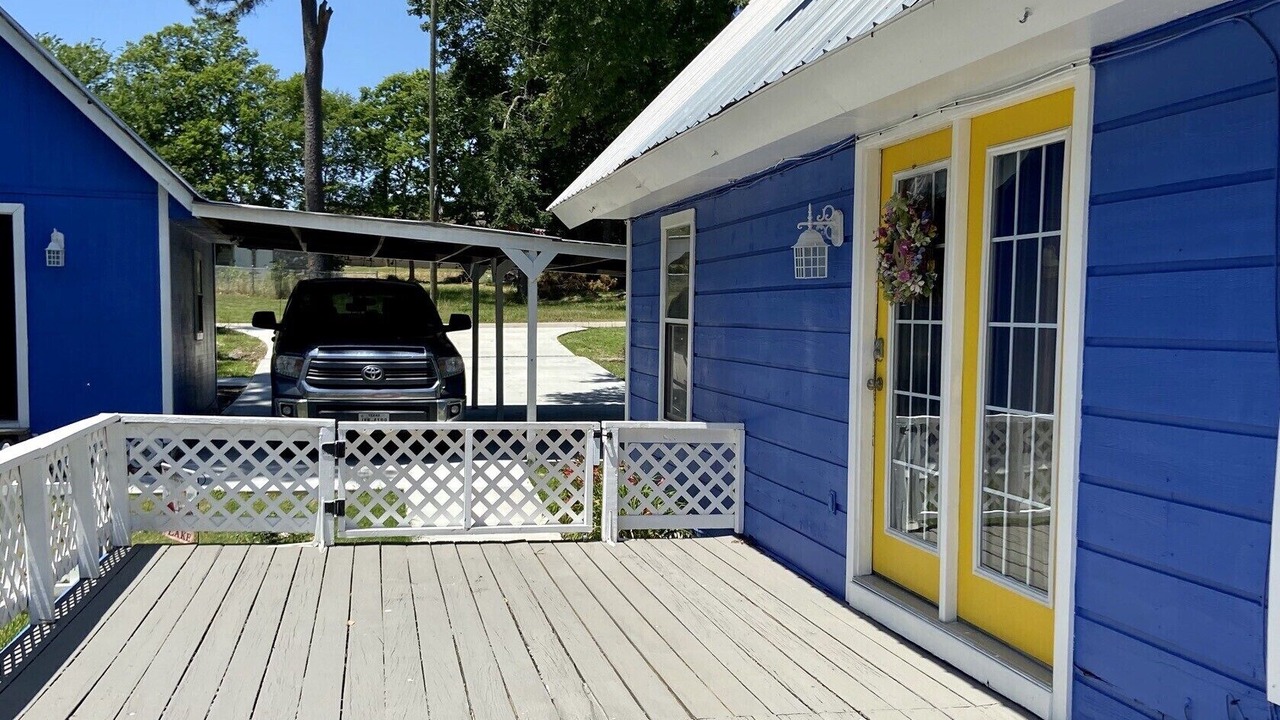 Photo of Patio Balcony in Pointblank