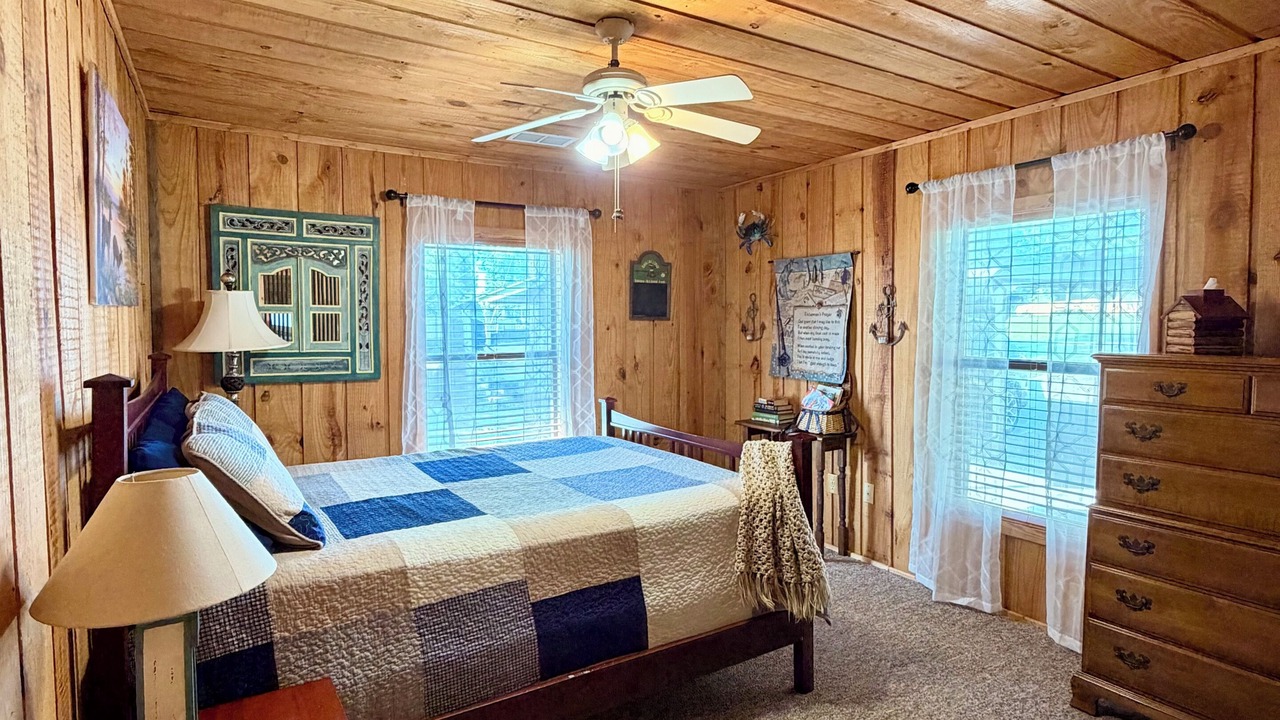 Photo of Bedroom in Pointblank