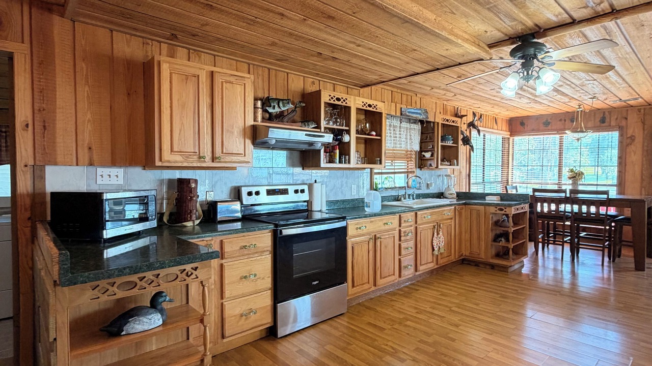 Photo of Kitchen in Pointblank