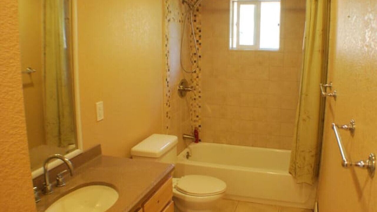 Photo of Bathroom in Groveland
