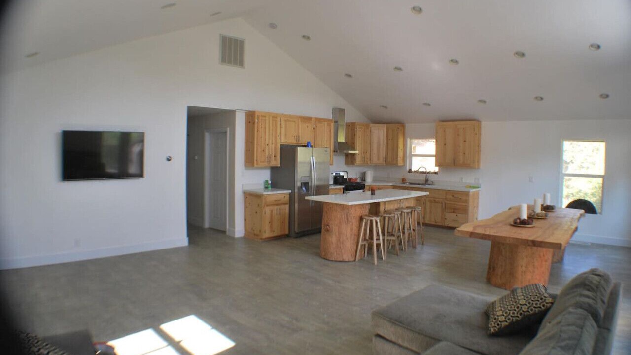 Photo of Livingroom in Groveland