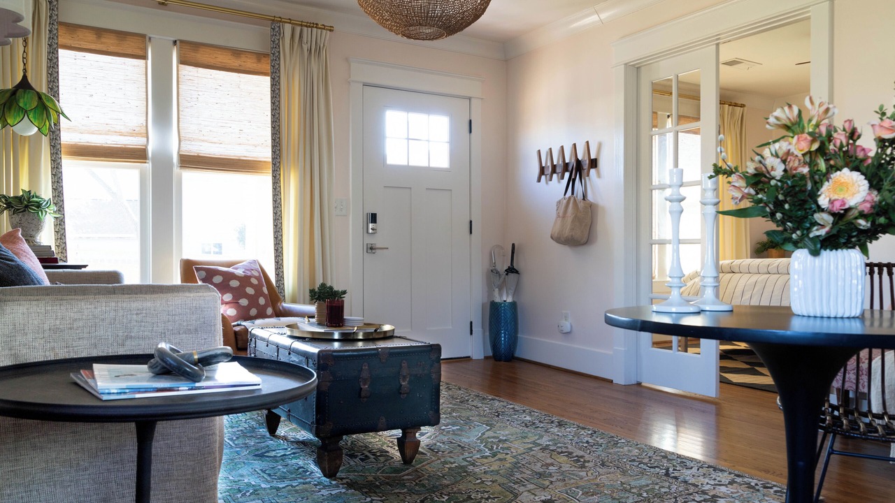 Photo of Livingroom in 12 South