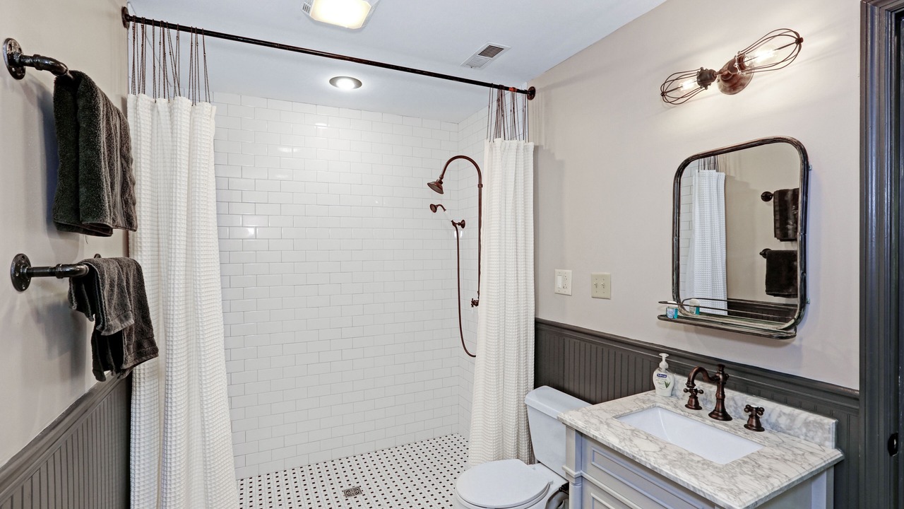 Photo of Bathroom in New Market