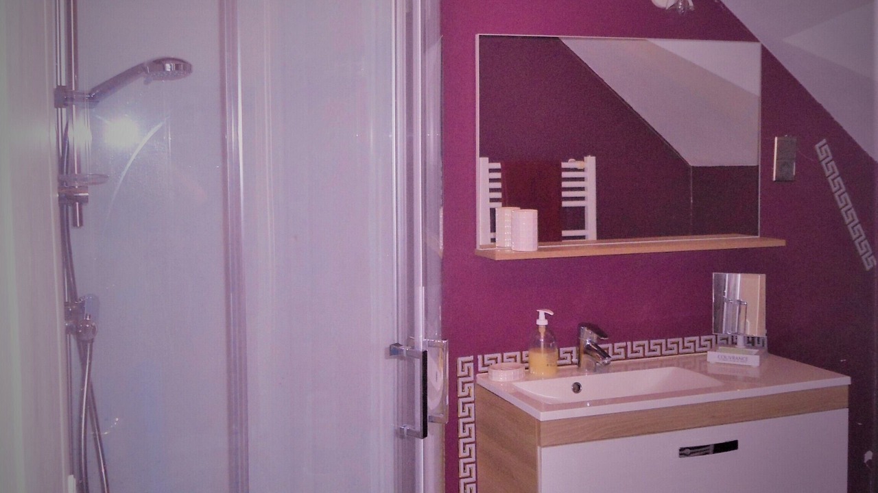 Photo of Bathroom in La Roche-en-Brenil