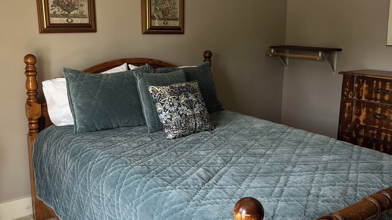 Photo of Bedroom in Wales Center