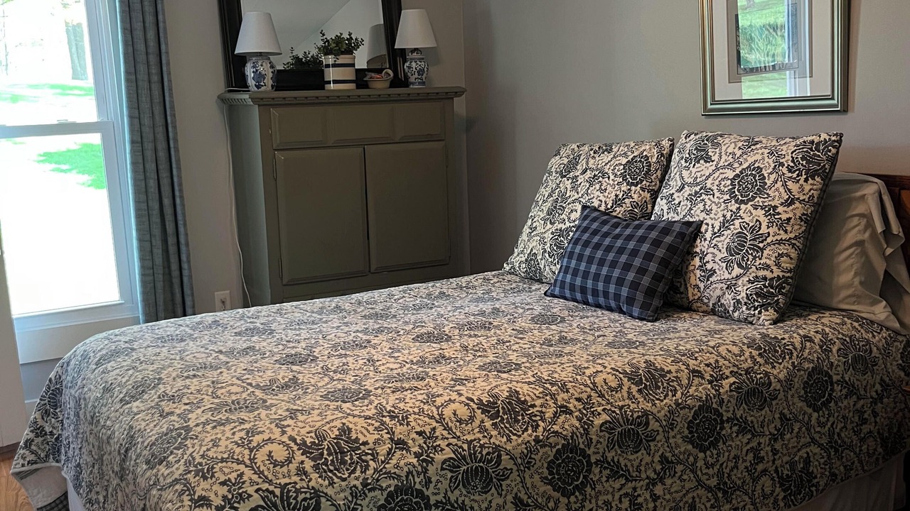 Photo of Bedroom in Wales Center