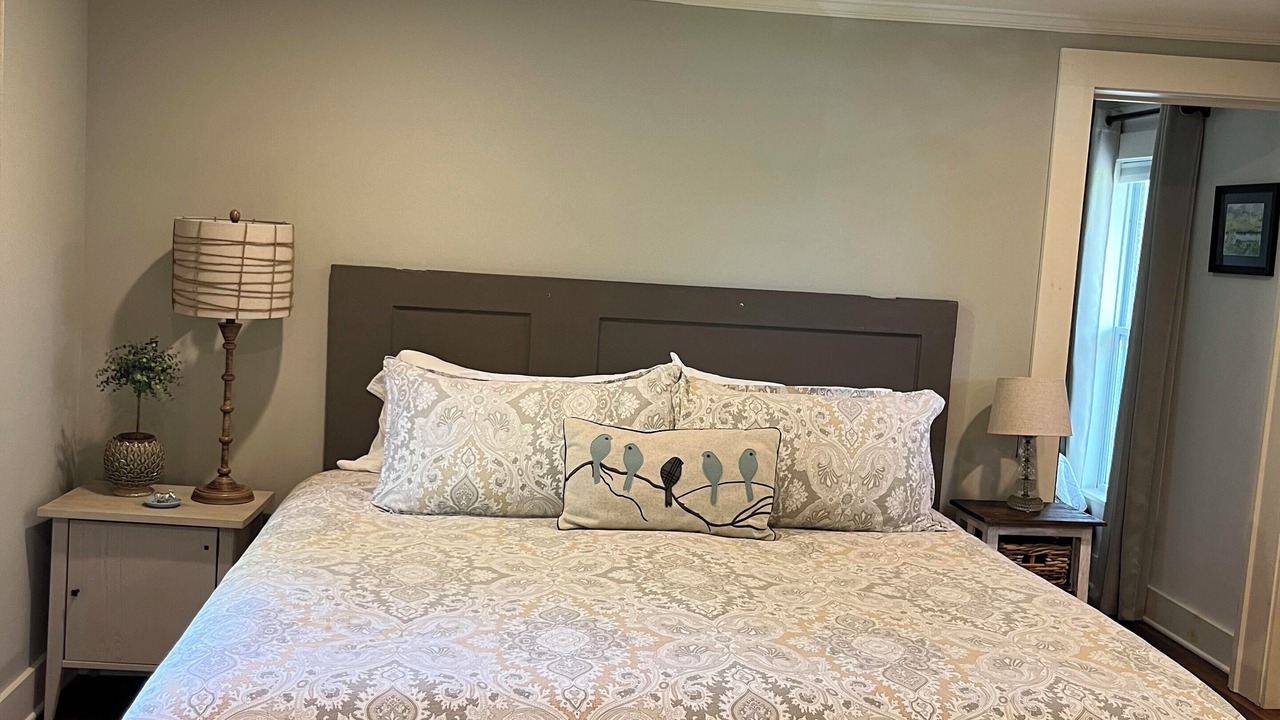 Photo of Bedroom in Wales Center