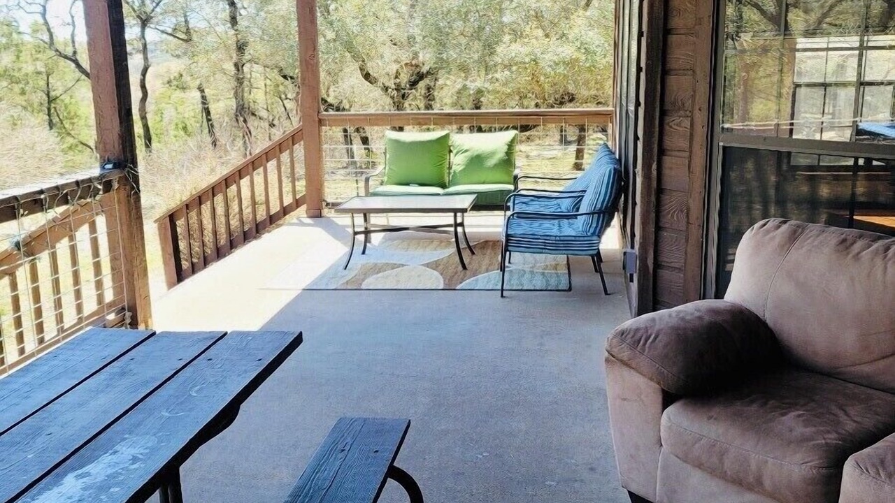 Photo of Patio Balcony in Oatmeal
